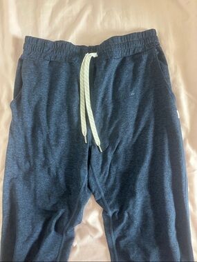 Vuori Kids Navy Heather Drawstring Joggers